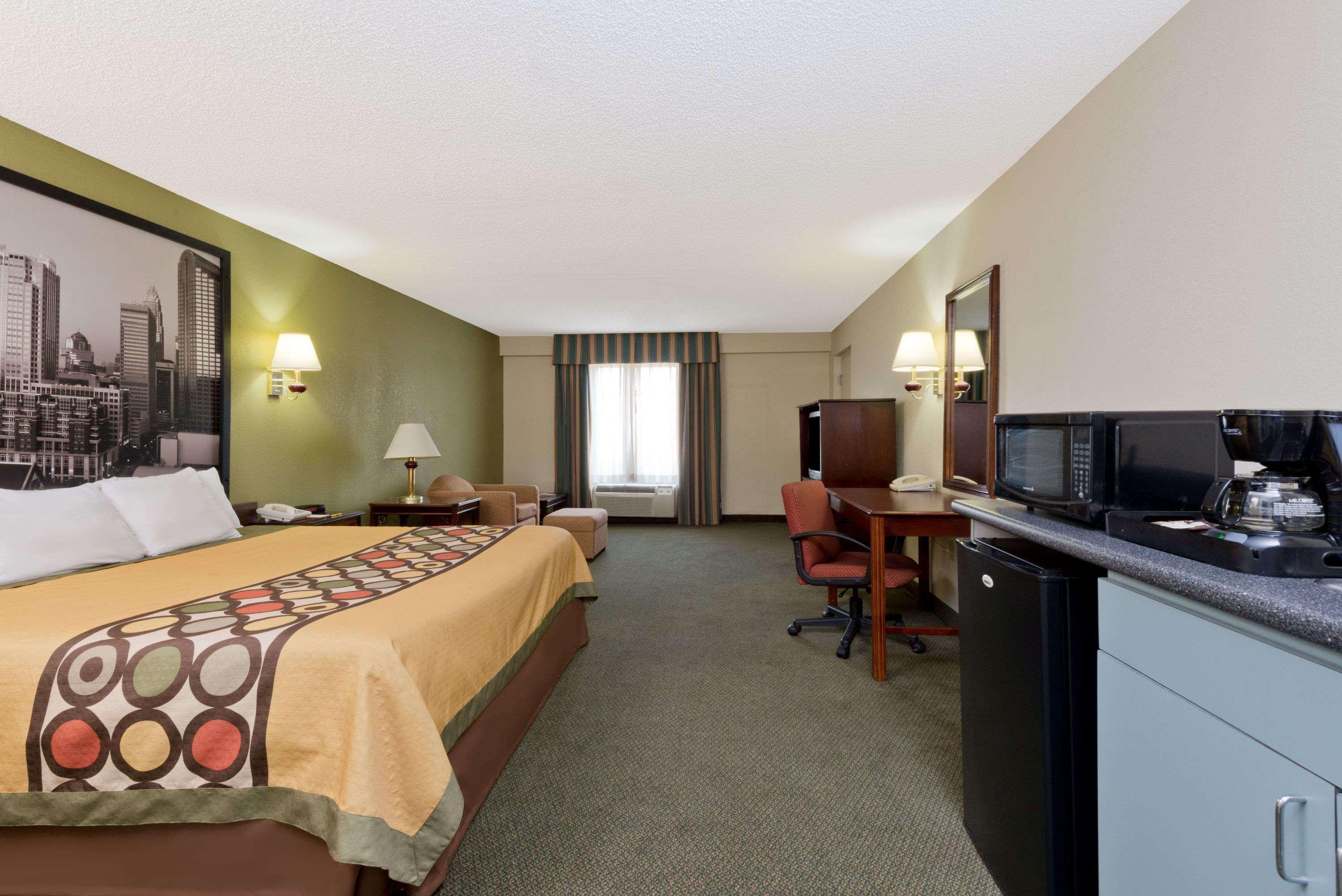 Super 8 By Wyndham Huntersville/Charlotte Area Zewnętrze zdjęcie
