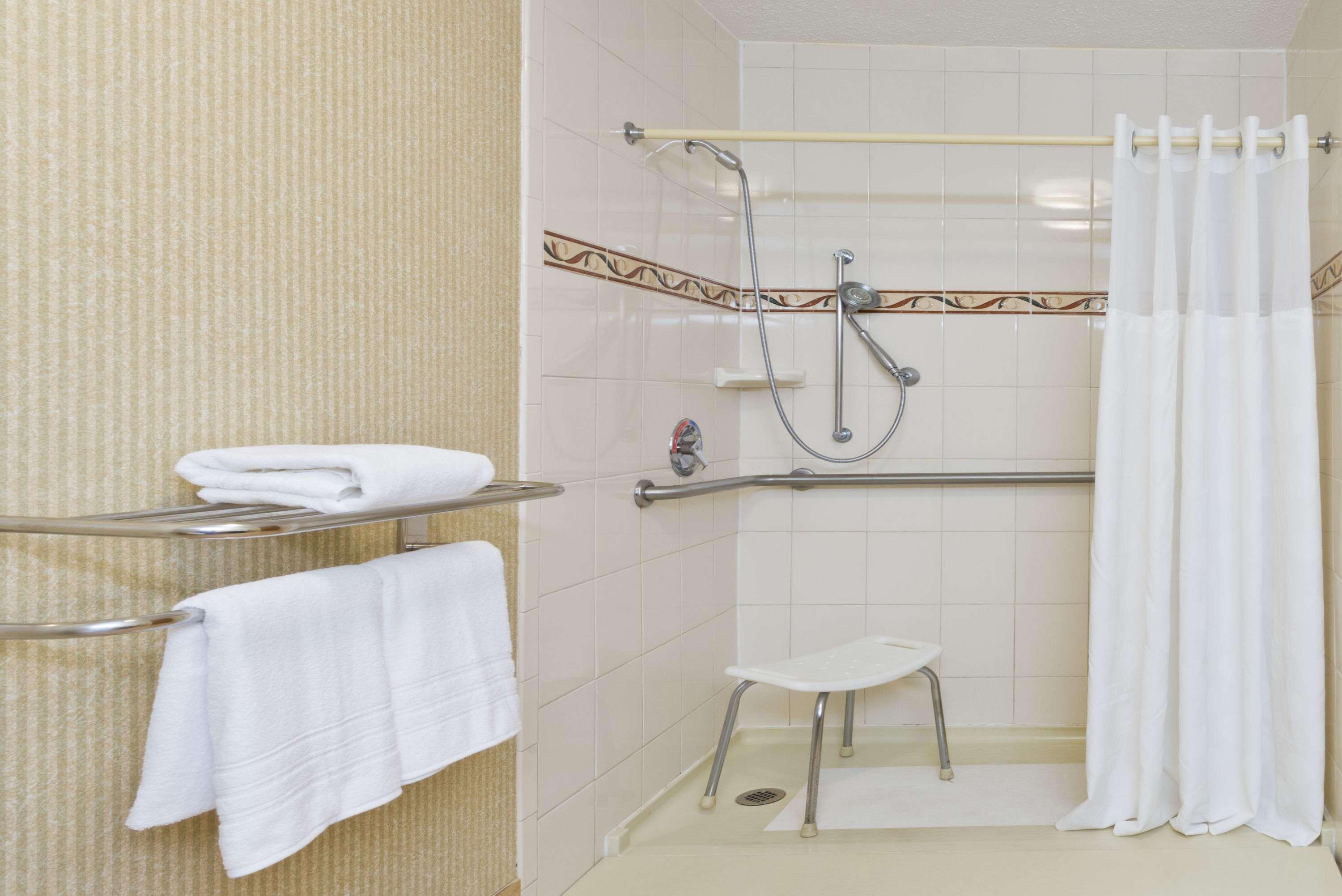 Super 8 By Wyndham Huntersville/Charlotte Area Zewnętrze zdjęcie