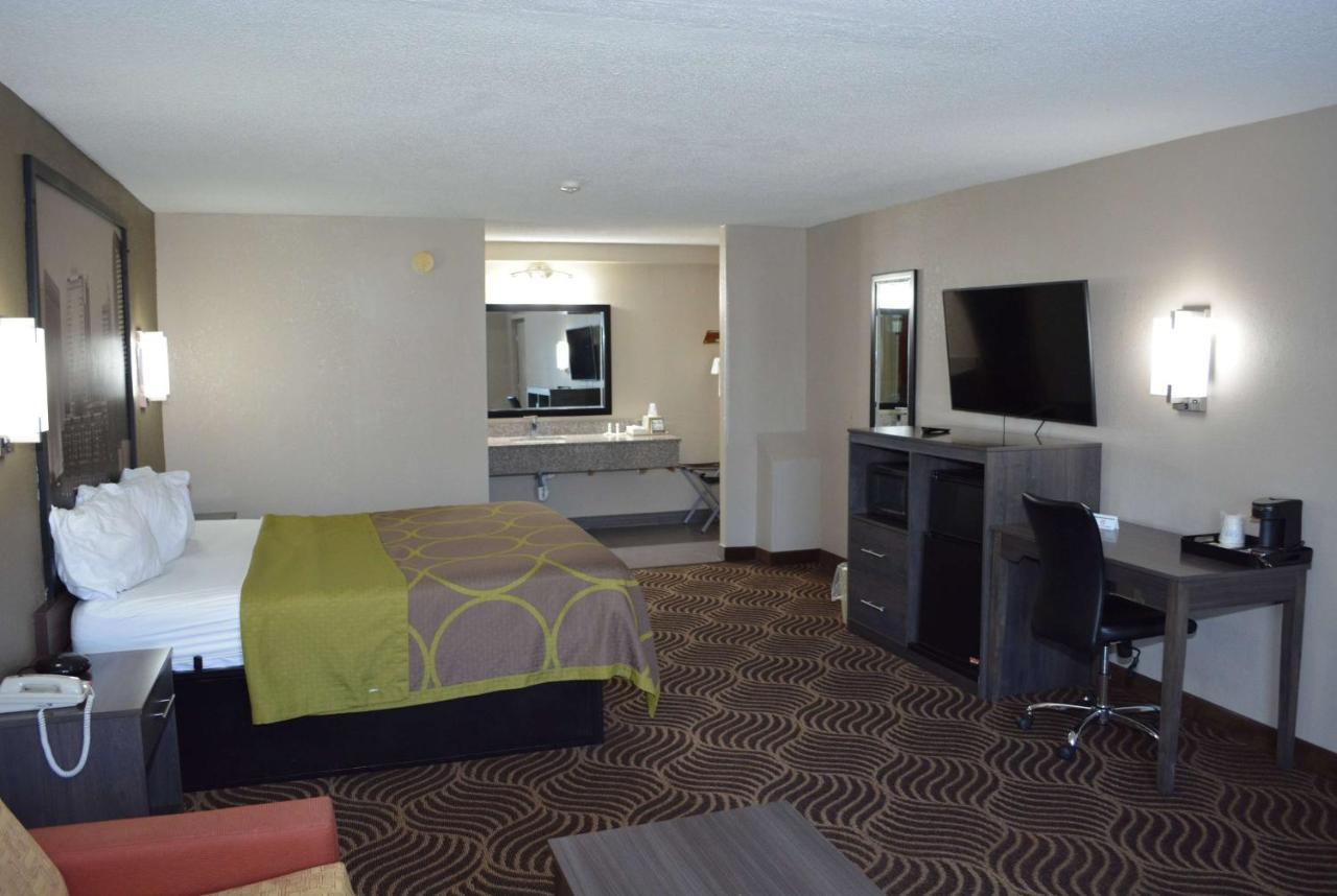 Super 8 By Wyndham Huntersville/Charlotte Area Zewnętrze zdjęcie