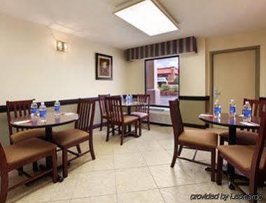 Super 8 By Wyndham Huntersville/Charlotte Area Restauracja zdjęcie