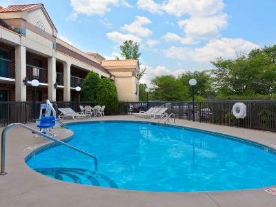 Super 8 By Wyndham Huntersville/Charlotte Area Zewnętrze zdjęcie
